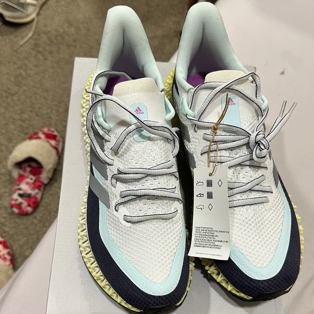 NWT Adidas Running Course A Pied Shoes